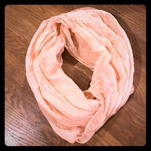Lightweight scarf